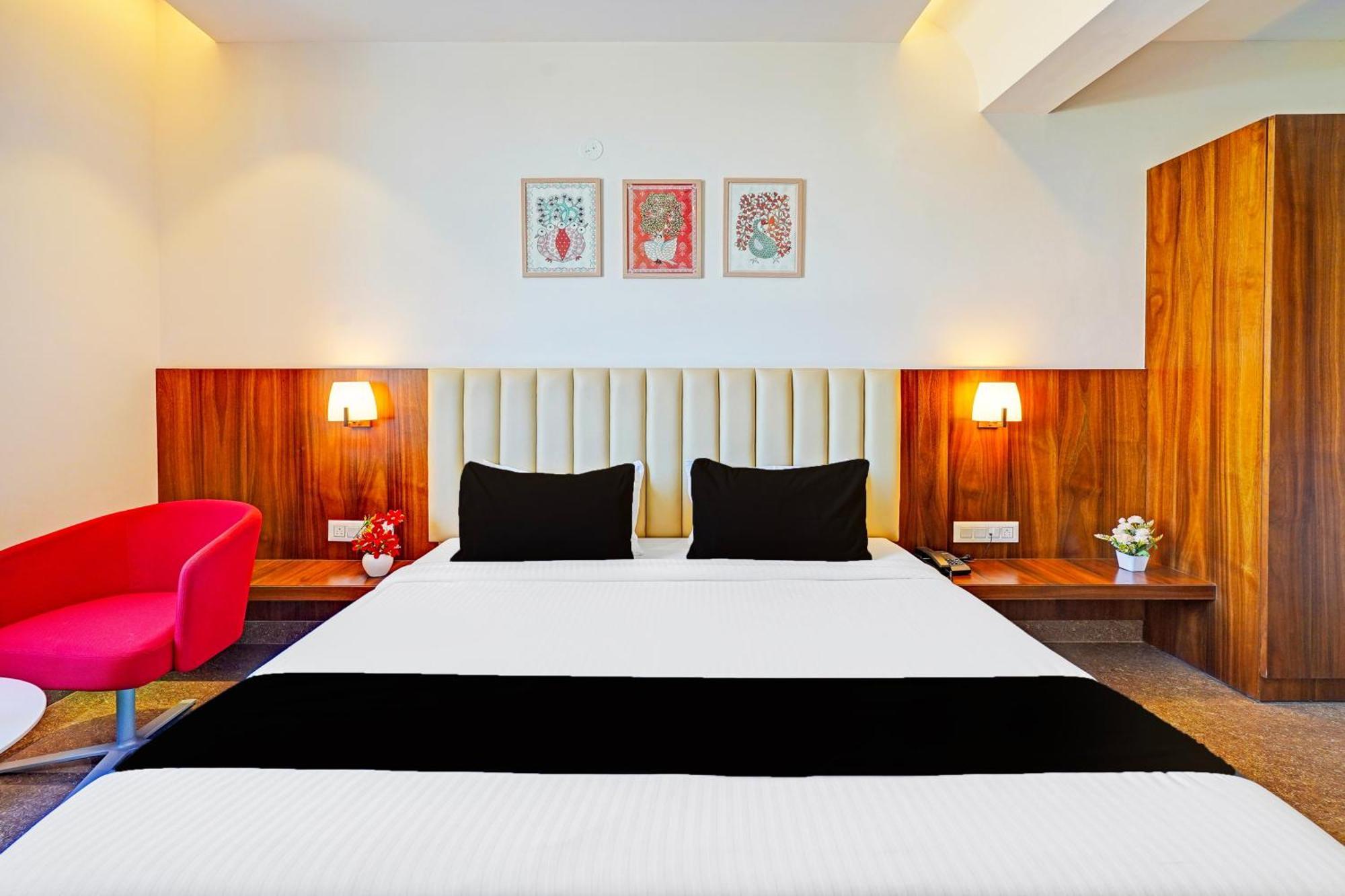 Super Townhouse Oak Electronic City Formerly Hotel Trubell Kammasandra Luaran gambar