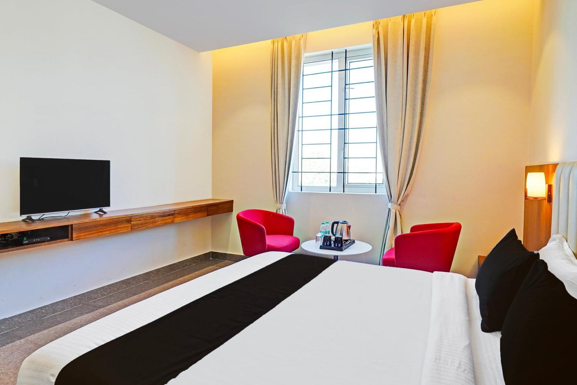 Super Townhouse Oak Electronic City Formerly Hotel Trubell Kammasandra Luaran gambar