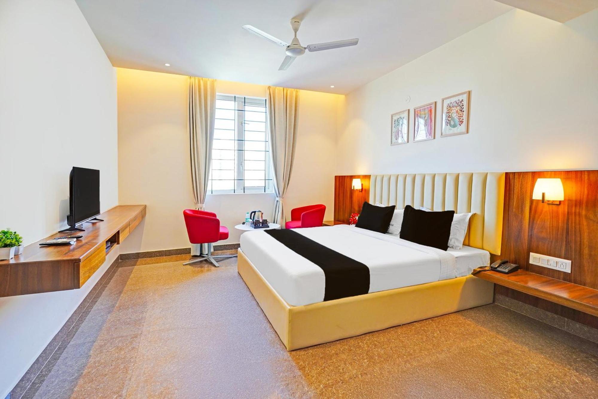 Super Townhouse Oak Electronic City Formerly Hotel Trubell Kammasandra Luaran gambar
