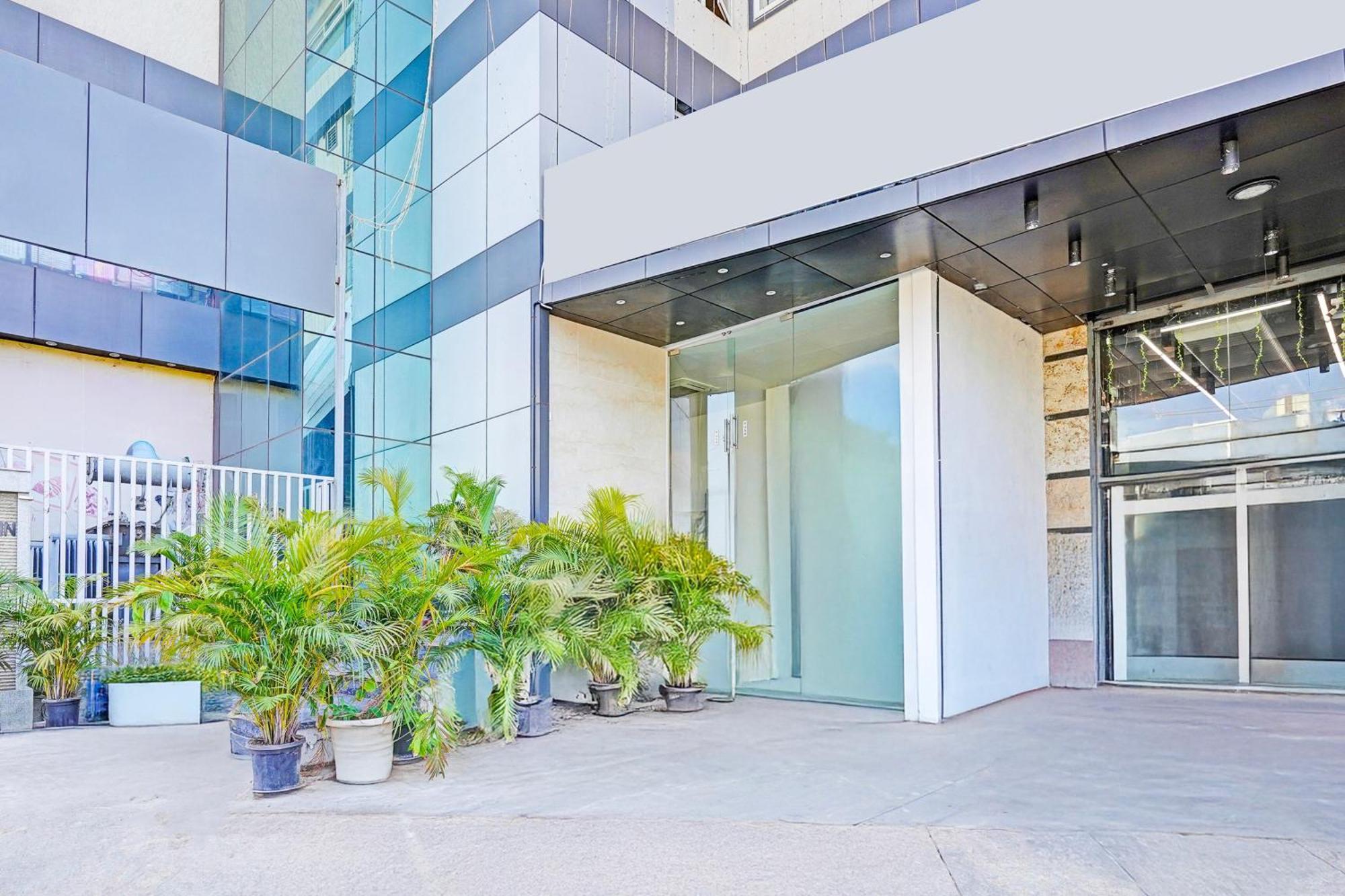 Super Townhouse Oak Electronic City Formerly Hotel Trubell Kammasandra Luaran gambar