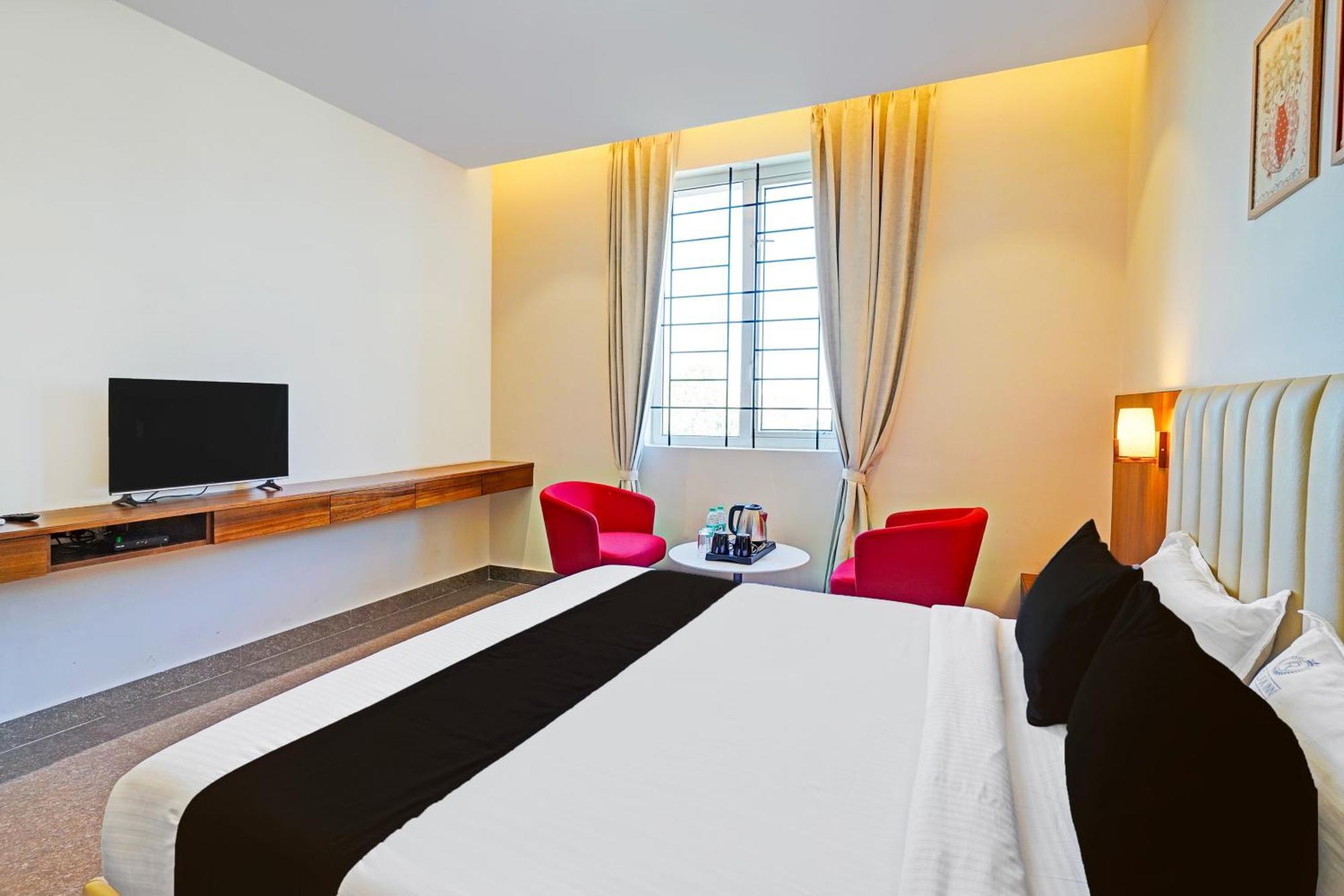 Super Townhouse Oak Electronic City Formerly Hotel Trubell Kammasandra Luaran gambar